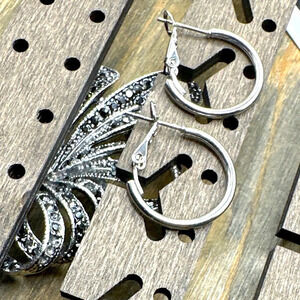 Silver classic tubular small hoop earrings